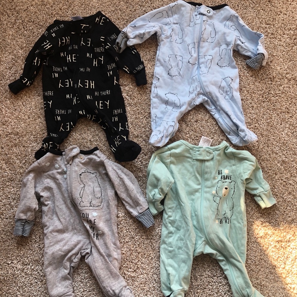 Gerber Lot of 4 Preemie Zip Footed Sleepers